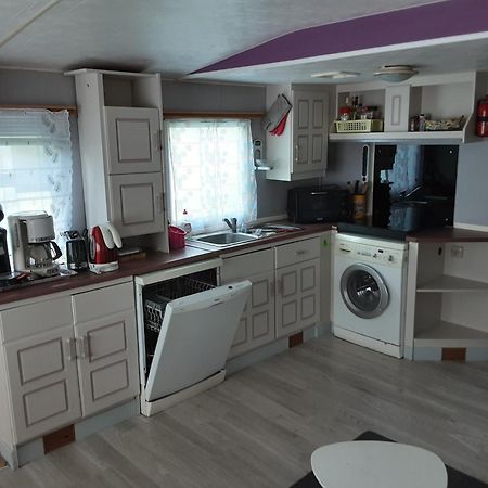 Mobil Home Tout Equipe 3 Chambres Gastes 外观 照片